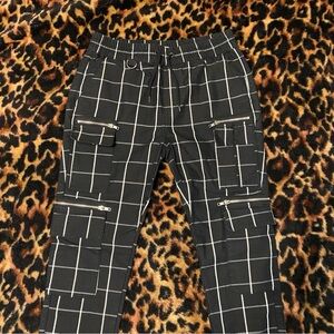 Hot Topic black and white grid cargo jogger pants